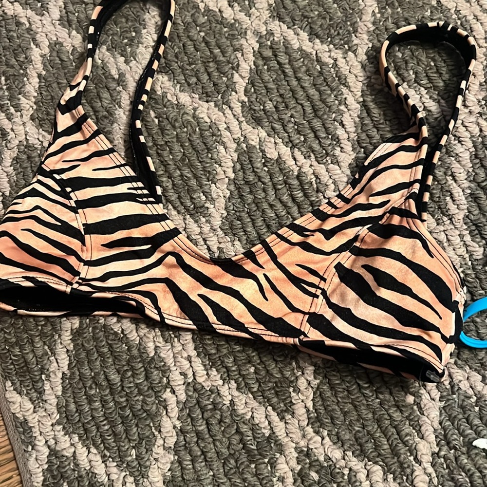 Swimsuit bundle - Picture 15 of 16